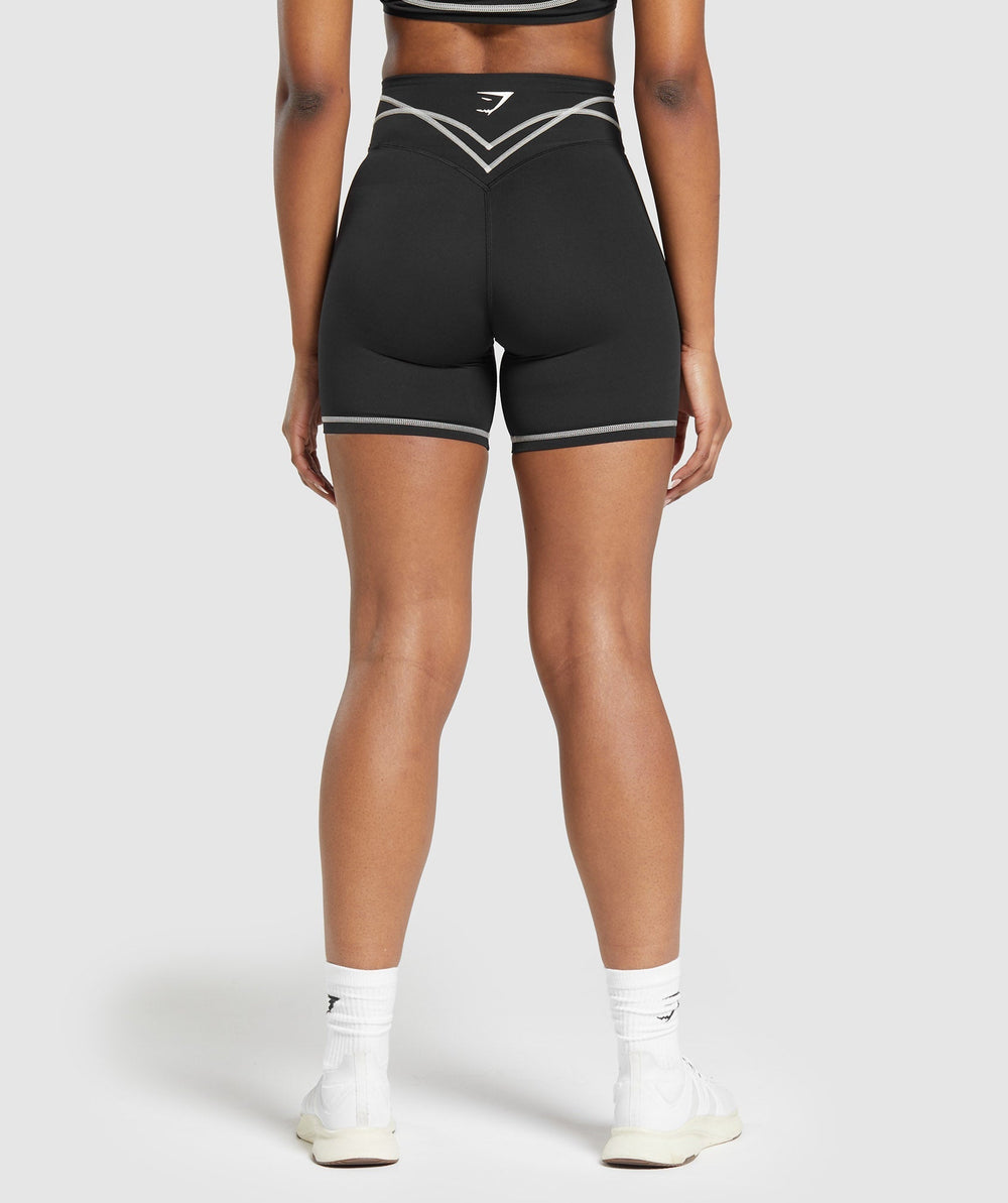 Stitch Feature Shorts Black