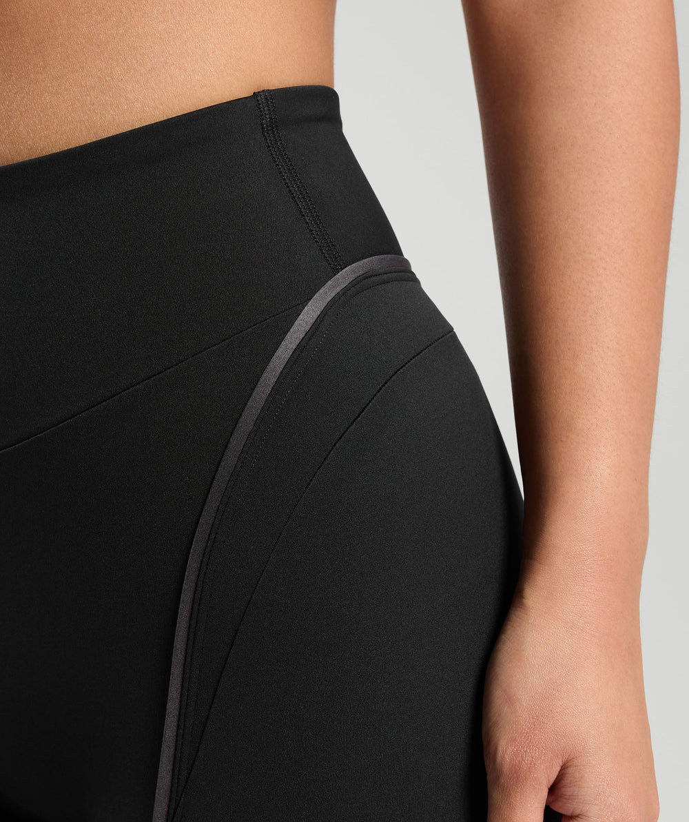 Contour Shorts Black/Metal Grey
