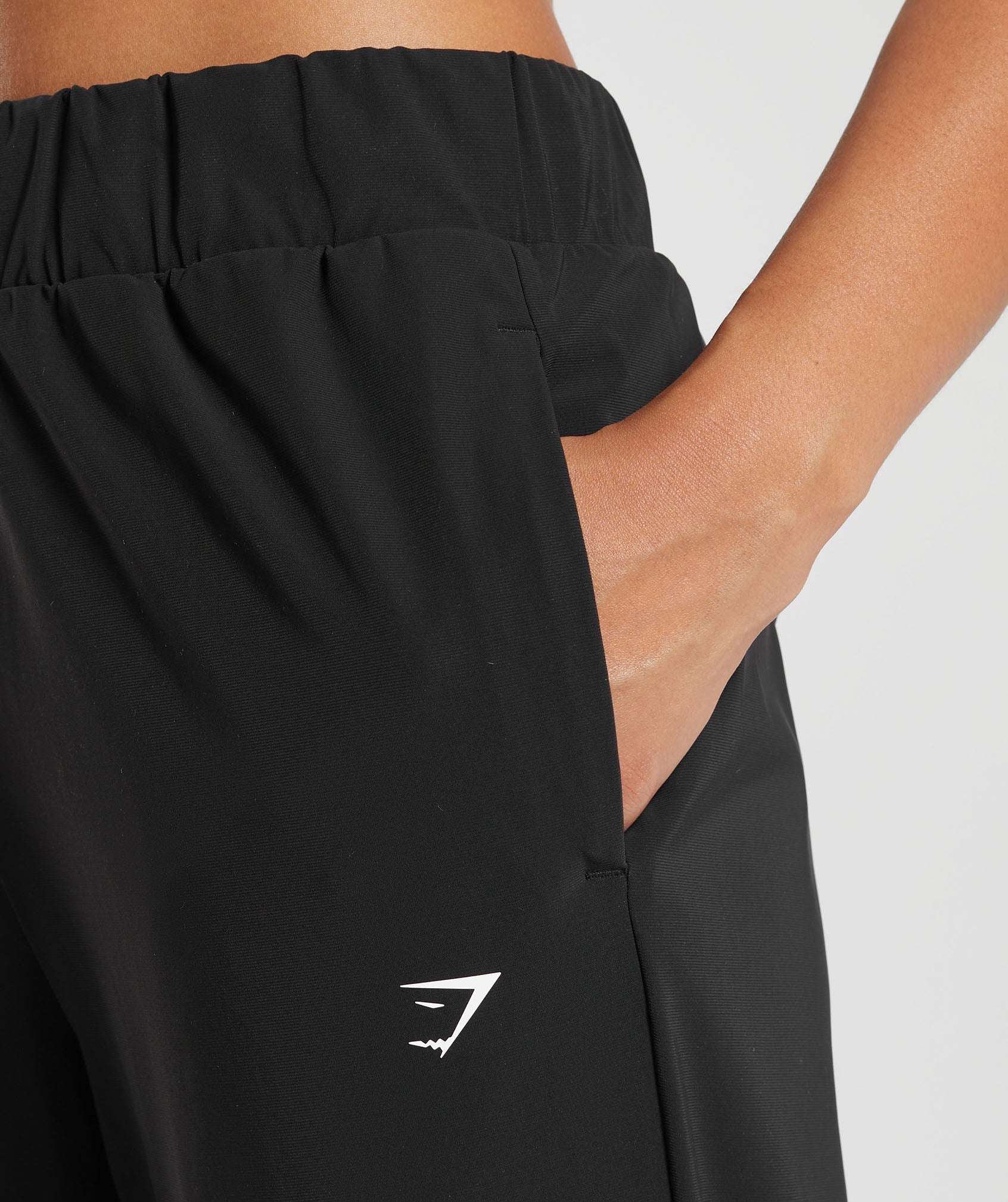 Tapered Woven Pants Black
