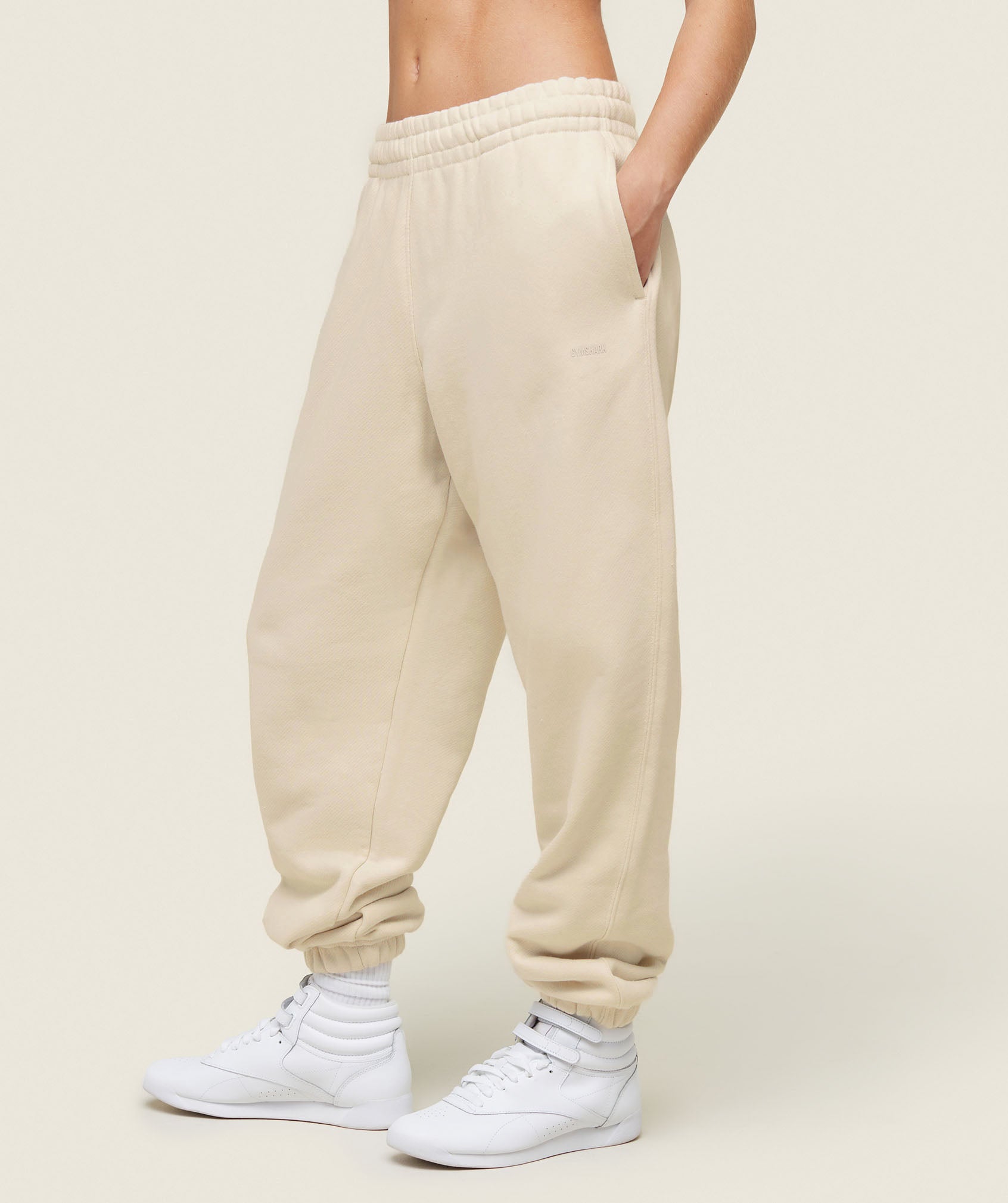 everywear Relaxed Joggers Oat White