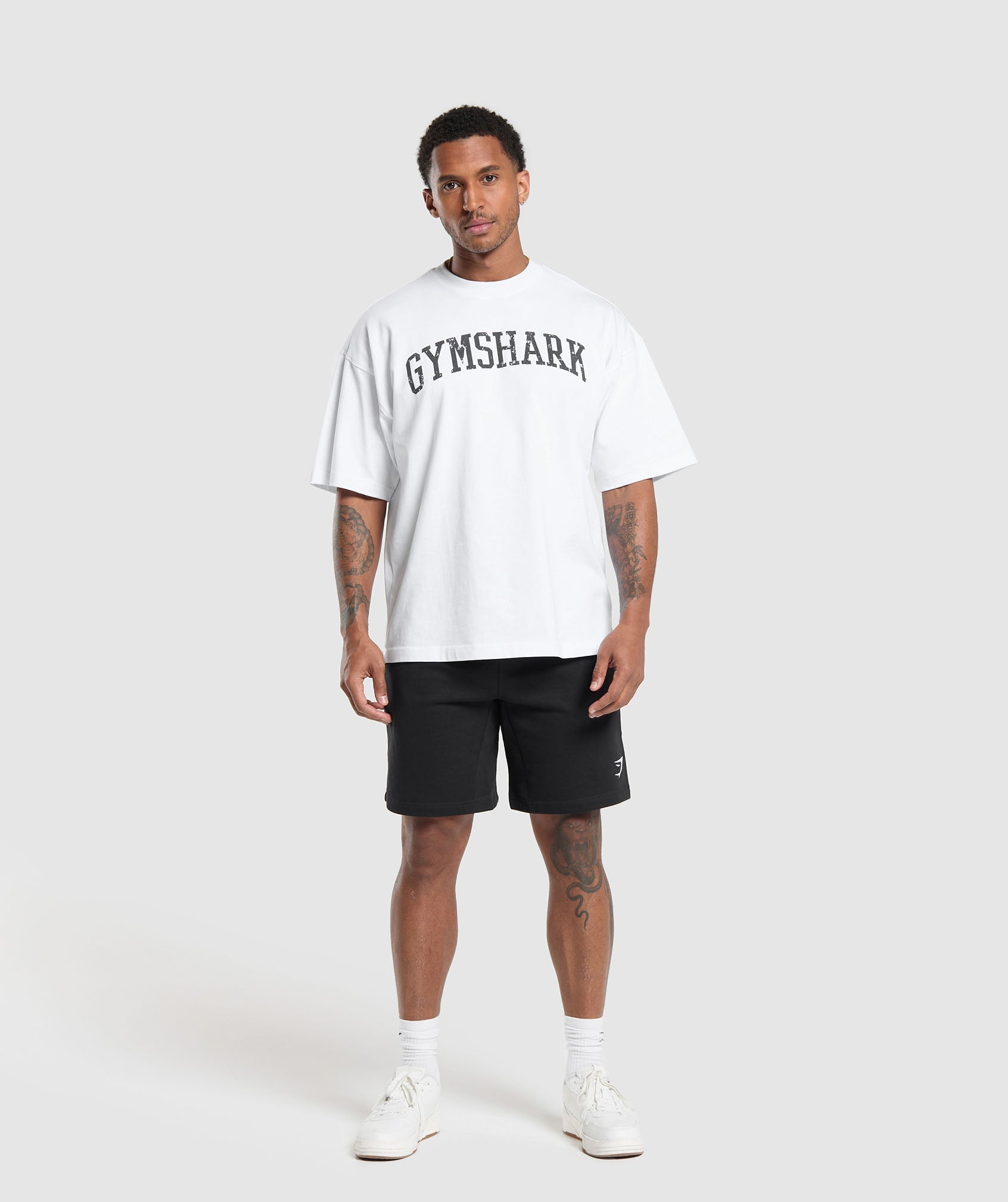 Crest 9" Shorts Black
