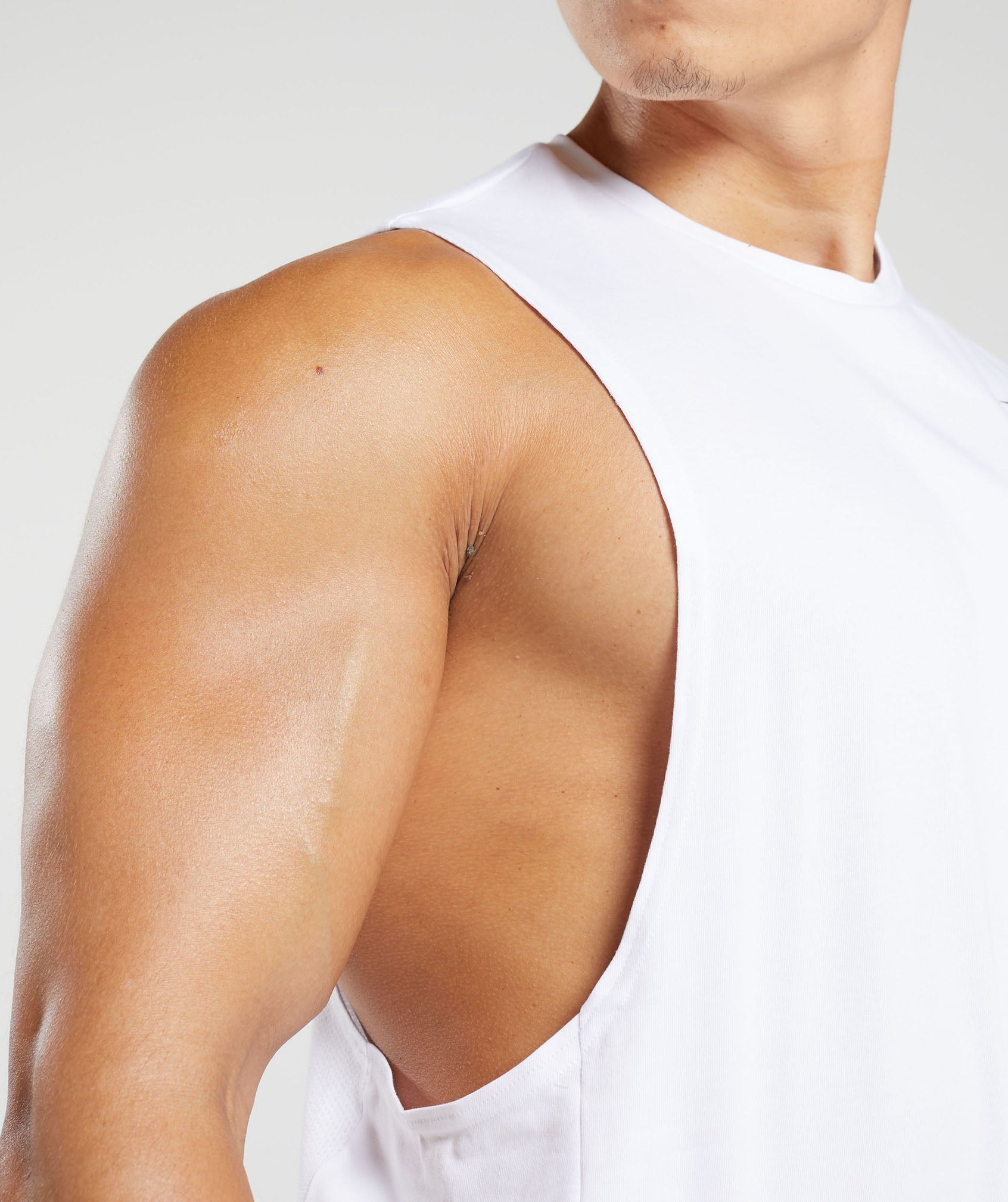 React Drop Arm Tank White
