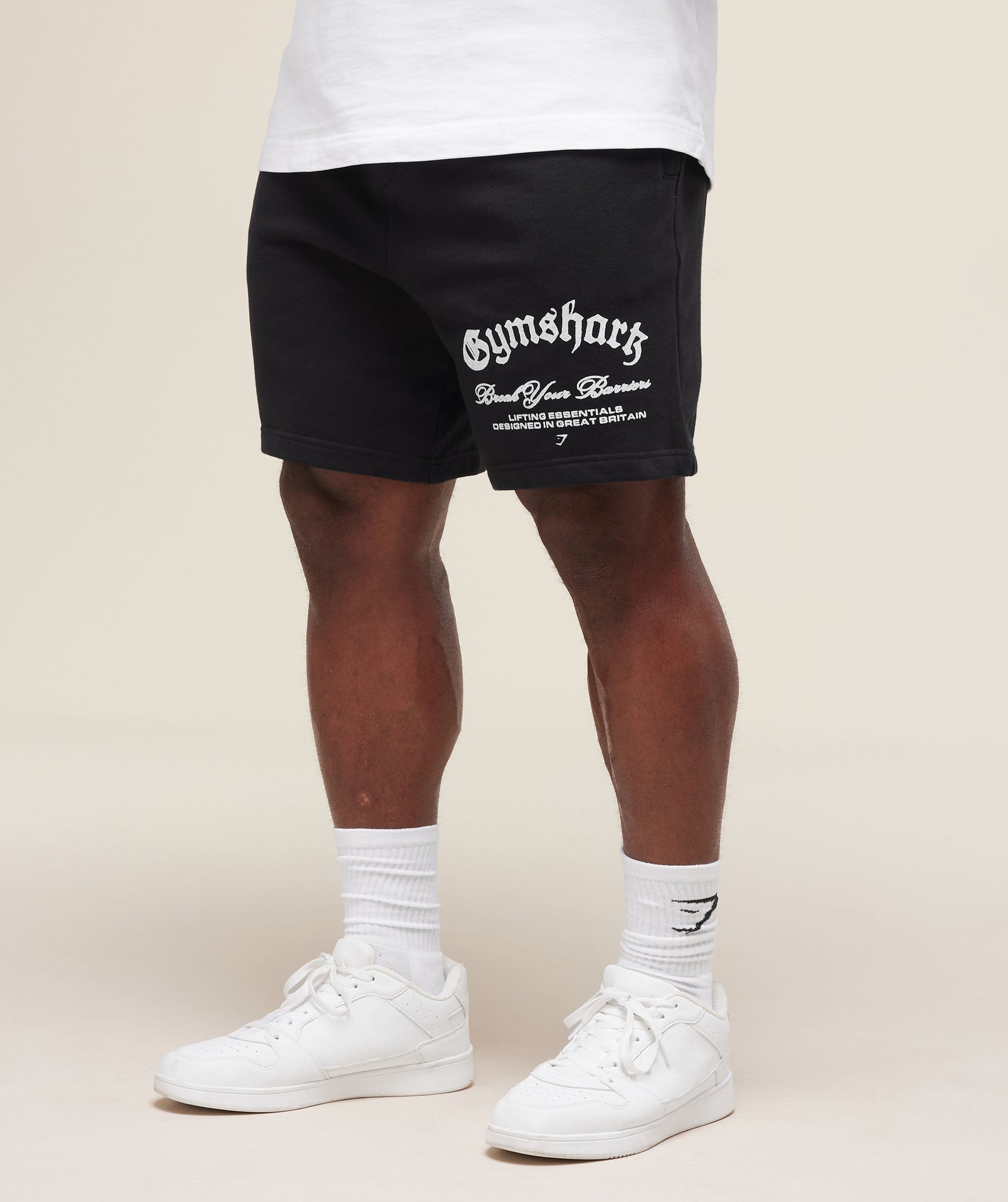 Break Your Barriers Shorts Black