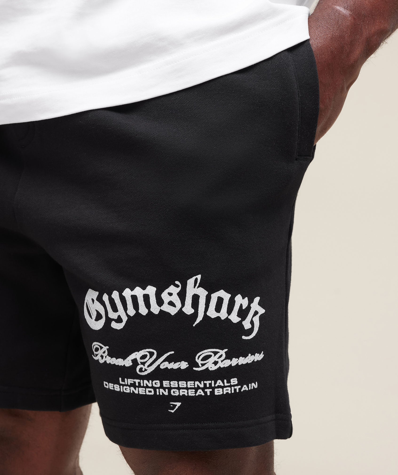Break Your Barriers Shorts Black