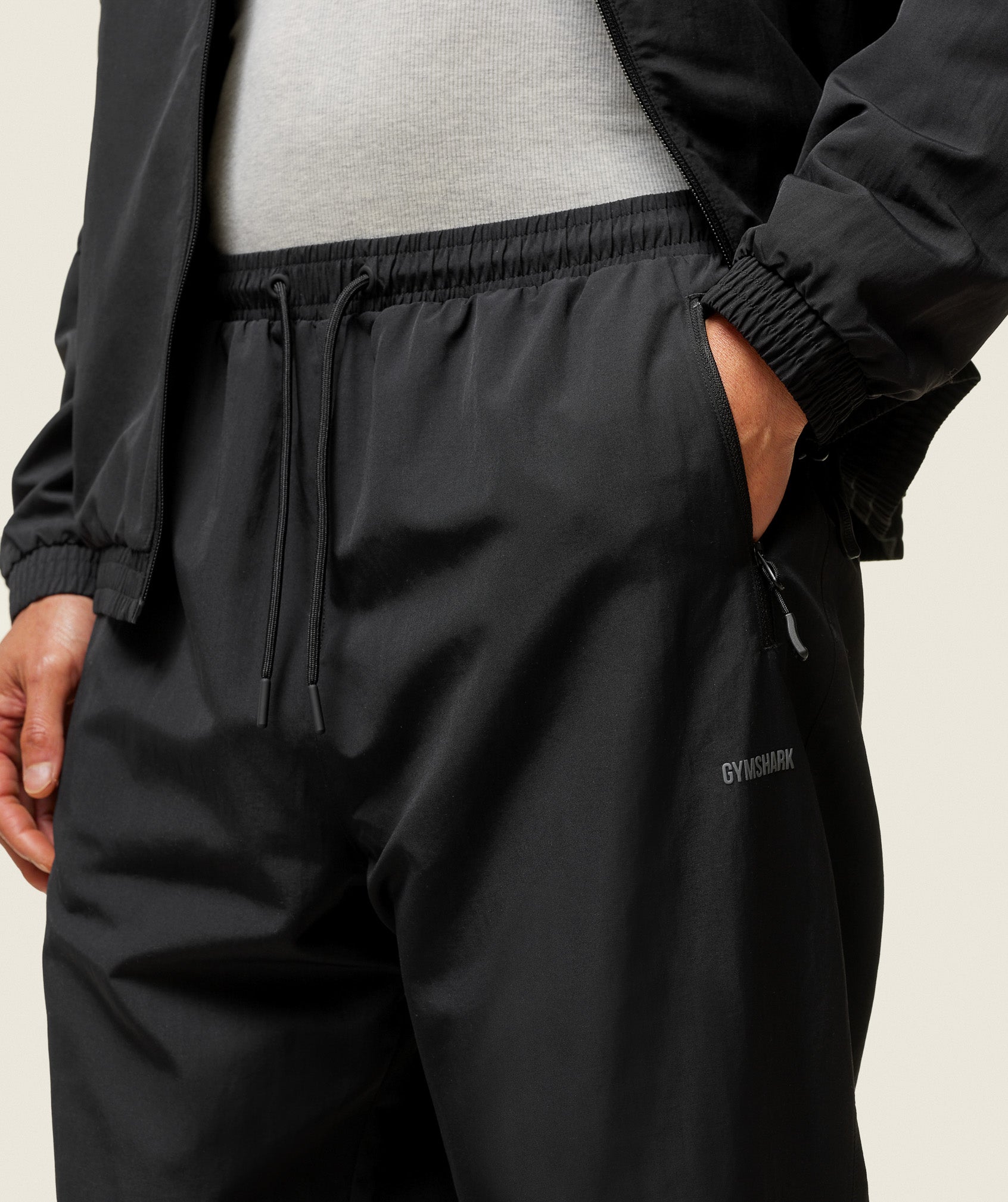 everywear Coach Track Pant Black/Tame Grey