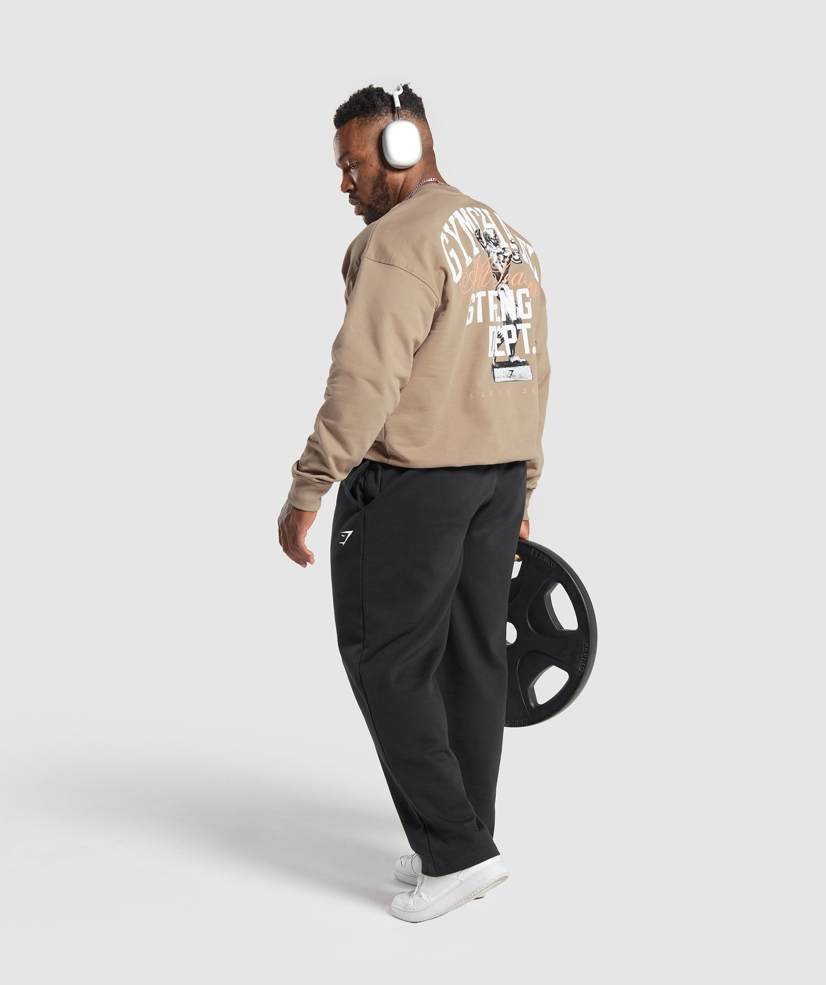Trophy Graphic Crew Cement Brown